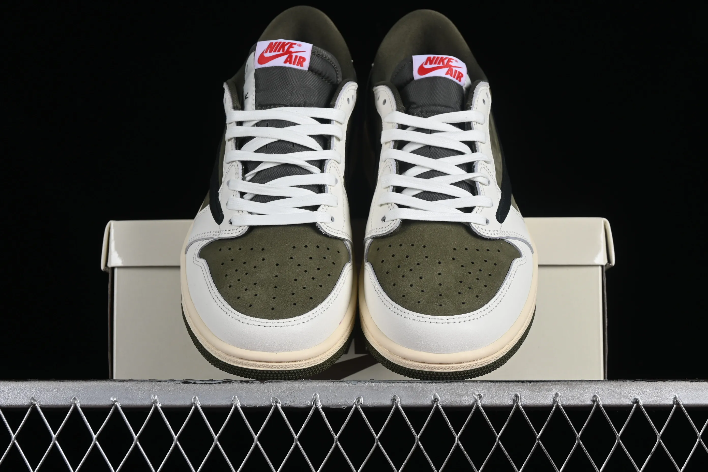 All categories Air Jordan Jordan series basketball shoes Air Jordan 1 Low LW version Travis Scott x Air Jordan 1 Low OG AJ1 Joe 1 undercut low DM7866-200